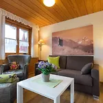 Ferienwohnungen Alpentraum - Landhaus am Bächle
